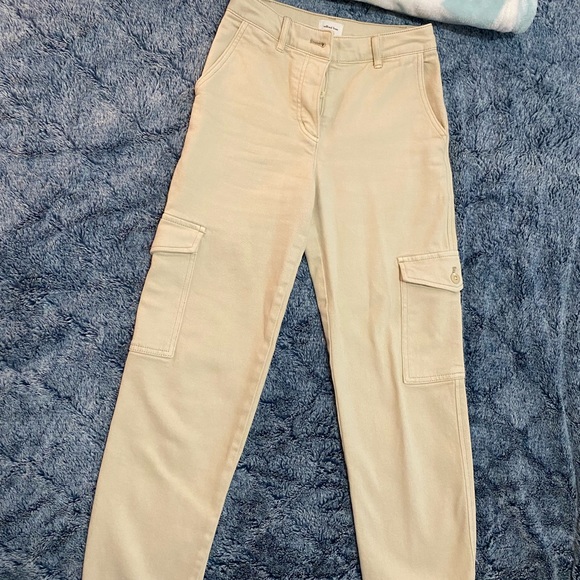 Aritzia Wilfred free Modern Cargo pants in Gd Birch - Picture 2 of 4
